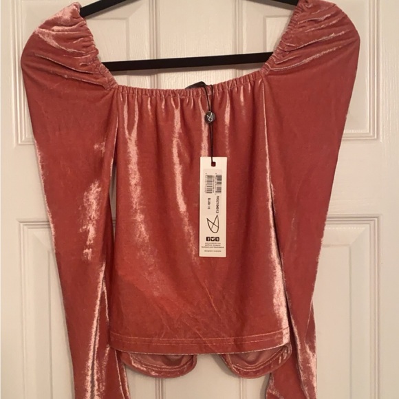 MinkPink Mekness Ruched Top in Blush. Made in Australia MSRP 70$ size XS. - Picture 4 of 5